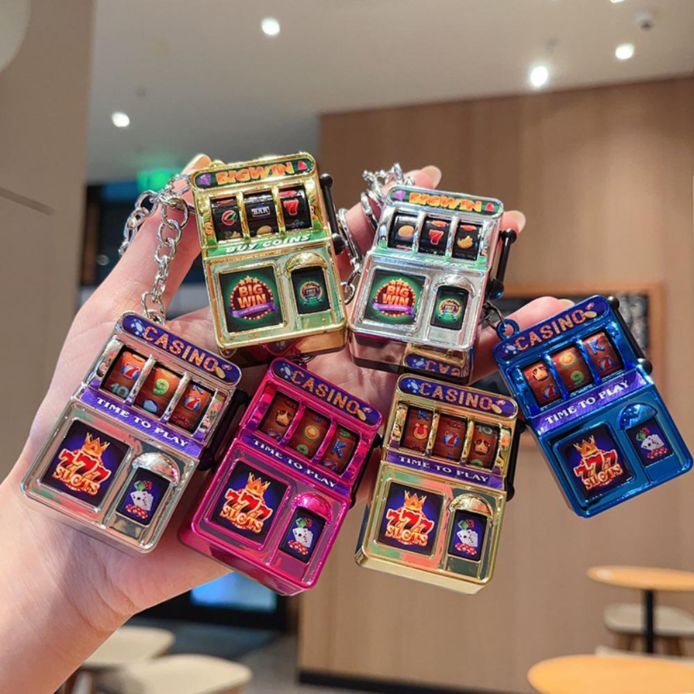 Fruit Slot Machine - Llavero de moda con diseño de